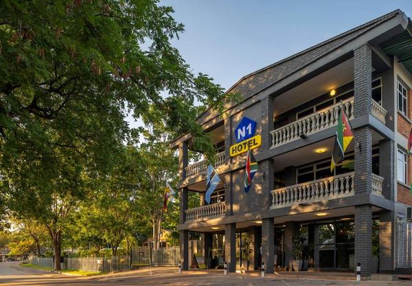 N1-Hotel-camping-Zimbabwe