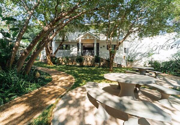 Nkosi-guest-lodge-accommodation-victoria-falls